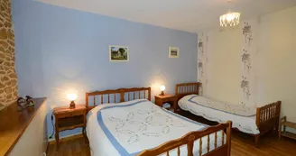 chambre "oiseau" 3 personnes chambre "oiseau" 3 personnes