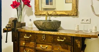 Suite Notre Dame : Chambre Henri de la Tour d'Auvergne Vicomte de Turenne Suite Notre Dame : Chambre Henri de la Tour d'Auvergne Vicomte de Turenne