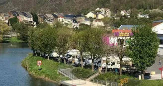Aire de camping-car (Revin) Aire de camping-car (Revin)