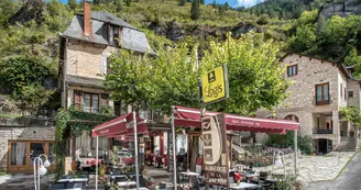 AUBERGE DE LA CASCADE AUBERGE DE LA CASCADE