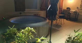 Écrin de nature sous les pins_Aurons