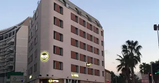 Hôtel B&B Marseille Timone.jpg Hôtel B&B Marseille Timone.jpg