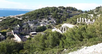 Vue du massif  de Marseilleveyre
