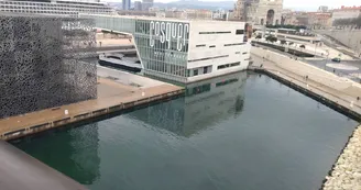 Darse du J4 près du Mucem_Marseille Darse du J4 près du Mucem_Marseille