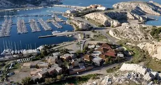 Centre du Frioul Marseille Vacances Léo Lagrange.jpg Centre du Frioul Marseille Vacances Léo Lagrange.jpg