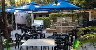 Hôtel restaurant Les Cigalons Marseille..jpg Hôtel restaurant Les Cigalons Marseille..jpg