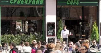 CyberYann Café Marseille.jpg