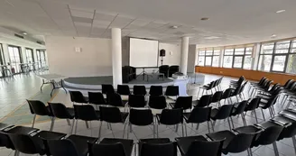 Salle rotonde du centre de congrès de Cassis