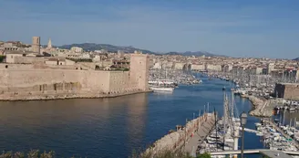 Vue du Vieux Port depuis le Pharo Vue du Vieux Port depuis le Pharo