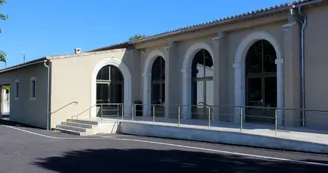 Salle de la Grand-Terre_Aureille Salle de la Grand-Terre_Aureille