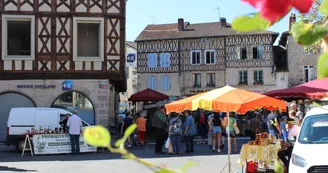 Marché de Saint-Léonard de Noblat Marché de Saint-Léonard de Noblat