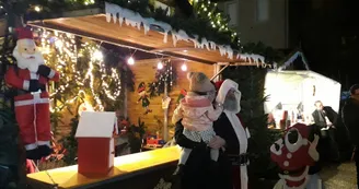 marché Noël de Saint-Yrieix père Noël moulinassou enfants marché Noël de Saint-Yrieix père Noël moulinassou enfants
