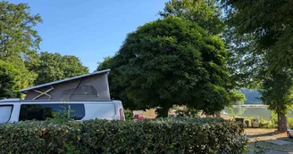 Camping-car, van - Camping de la Météorite - Rochechouart Camping-car, van - Camping de la Météorite - Rochechouart