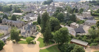 GÎTE ÉTAPE ET SÉJOUR - LE CHATEAU DU BOURG GÎTE ÉTAPE ET SÉJOUR - LE CHATEAU DU BOURG