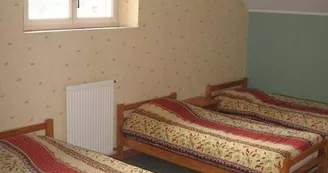 Gîte étape et séjour - Domaine des Mille Oiseaux : Le Grand Piaf Gîte étape et séjour - Domaine des Mille Oiseaux : Le Grand Piaf