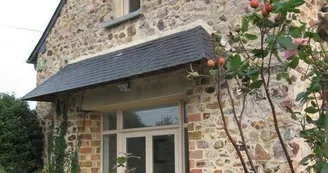 Gîte étape et séjour - Domaine des Mille Oiseaux : Le Grand Piaf Gîte étape et séjour - Domaine des Mille Oiseaux : Le Grand Piaf