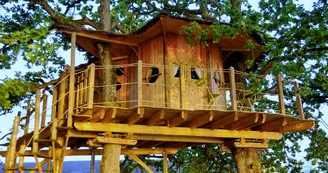 HLO53 - Cabane dans les arbres Gué de Selle 3 HLO53 - Cabane dans les arbres Gué de Selle 3