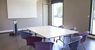 Salle de réunion Berges de la Monnerie Salle de réunion Berges de la Monnerie