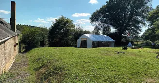 Gîte de La Coudraie - Extérieur avec Barnum sur demande