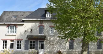 Bâtiment principal vu de devant