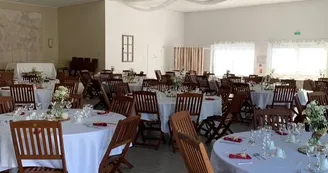 Aux Instants Partagés Fontenay sur Vègre Salle 