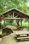 aire-pique-nique-tables-saint-jean-eyraud-tourisme-vallee-isle-perigord