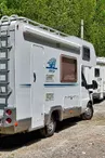 motorhomes-1206520_1920.jpg