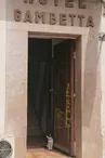 Entrée hôtel Gambetta