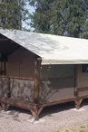 Lodges au Camping du Sans Souci à Fresnay-sur-Sarthe - extérieur